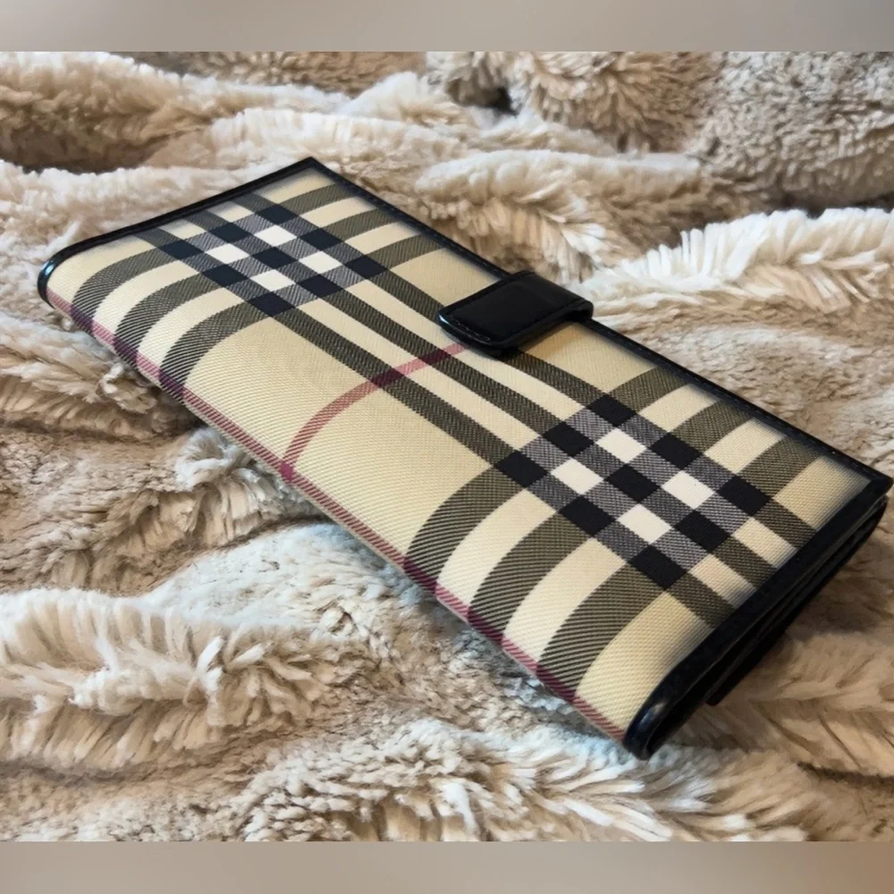 Burberry | Women’s Plaid Coated Canvas Long Wallet Leather Trim *Luxury - Picture 10 of 12